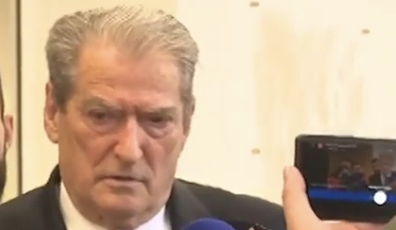 Ja lëvizja që bën kreu i grupit parlamentar të PD pas mbledhjes ku debatoi me ish-kryeministrin