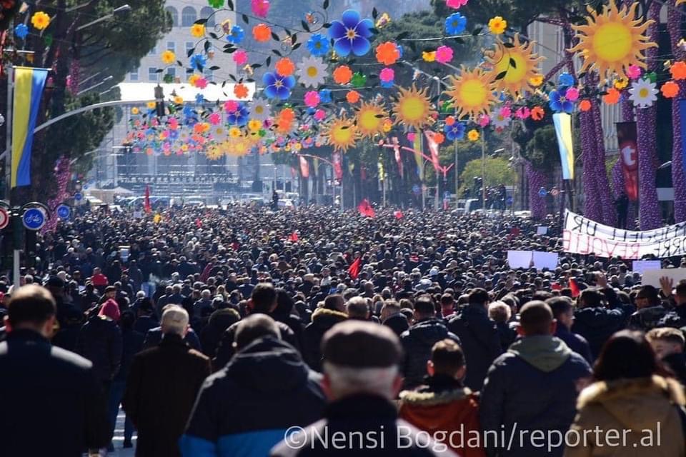Protestuesit  kundër rritjes së çmimeve: Do ulemi tek sheshi para Kryeministrisë e nuk lëvizim