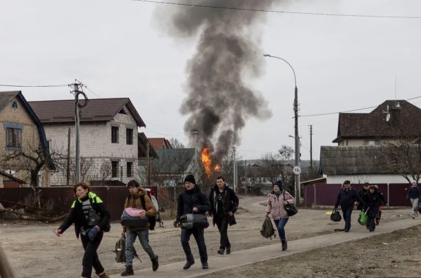 VOA: Perëndimi shton presionin mbi Putinin, Rusia intensifikon luftën ndaj Ukrainës