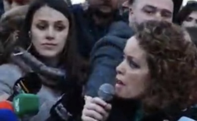 Edlira Çepani në protestë: Kam një ëndërr që këtë vend ta drejtojnë njerëzit e mirë
