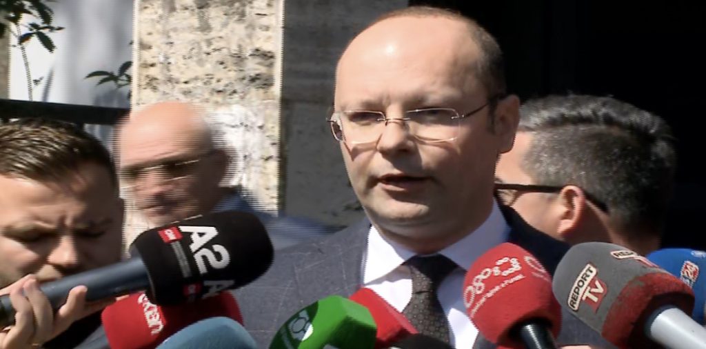 Flet përfaqësuesi ligjor i Komisionit të Rithemelimit: U konfirmua shkarkimi i Lulzim Bashës dhe Kryesisë