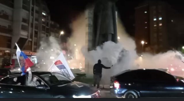 Policia e Kosovës nis hetimin për serbët e Mitrovicës sepse festuan me armë fitoren e Vuçiç