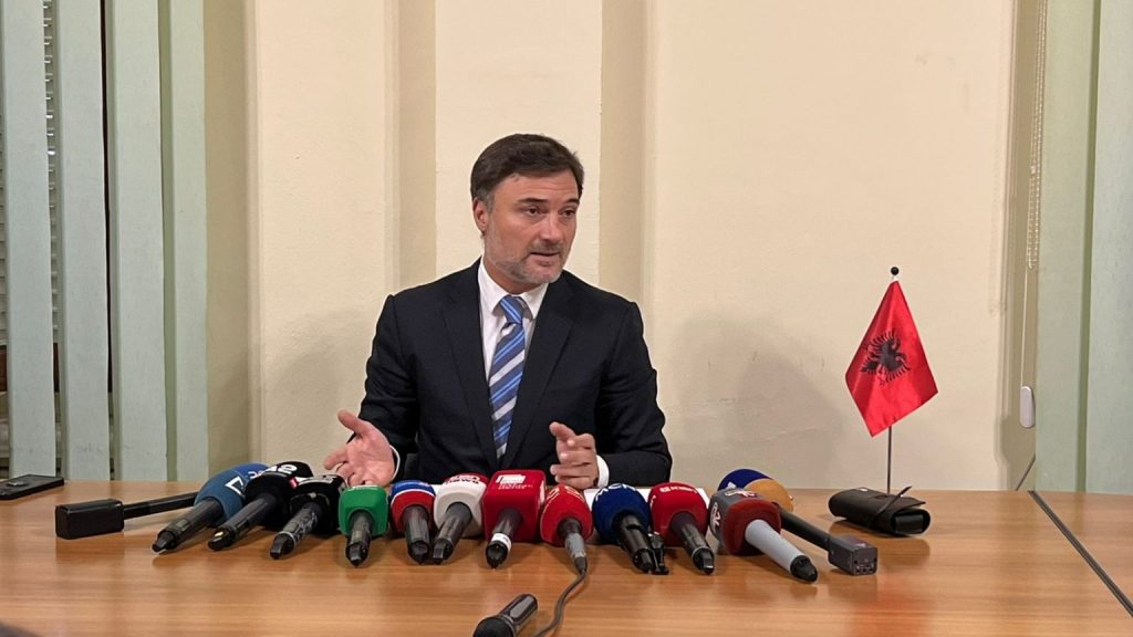 Alibeaj: Disa kolegë kërkuan që Berisha të mos ishte pjesë e grupit dhe të mos kandidonte më për kryetar, por…