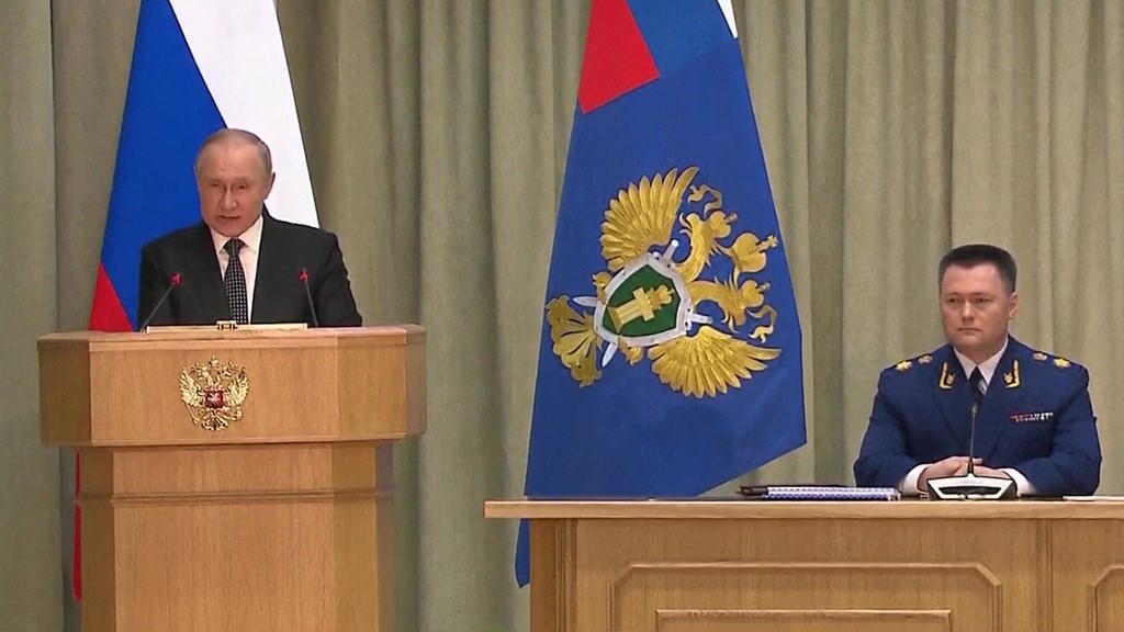 Vladimir Putin: Ndaluam një “komplot perëndimor” për të vrarë gazetarin rus
