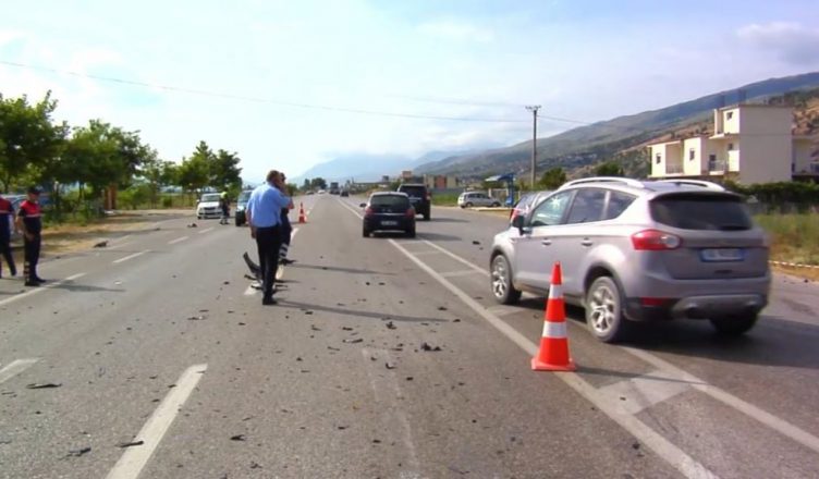 Aksidenti/ E përplas për vdekje 56-vjeçarin dhe  largohet