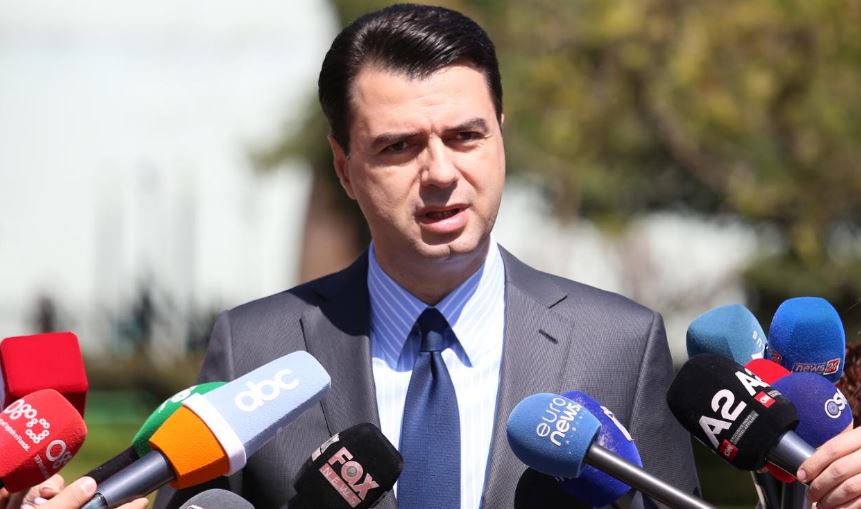 Edhe Basha kërkon hetim për të shpallurit “non grata”! Pyetet për vizën amerikane!