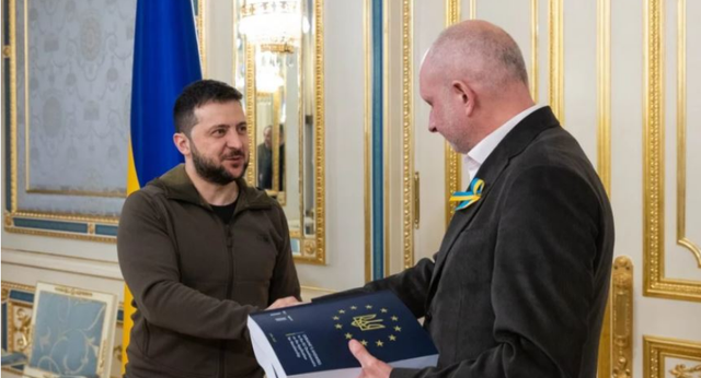 Zelensky dorëzon formularin për anëtarësimin e vendit në BE