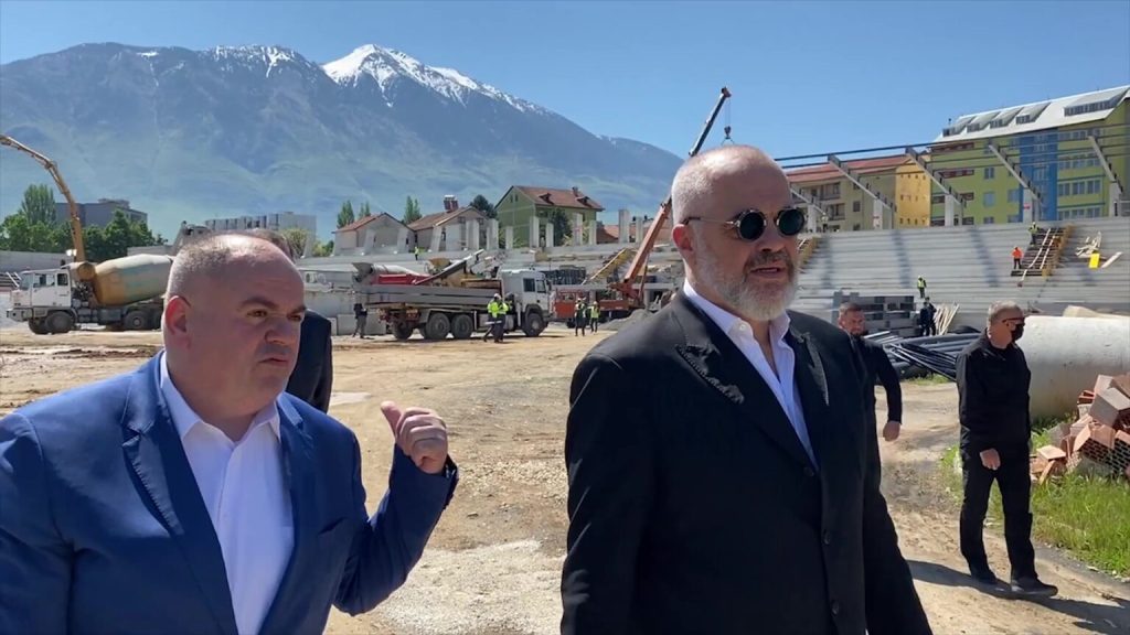 Edi Rama: Stadiume europiane bën Safet Gjici (VIDEO)