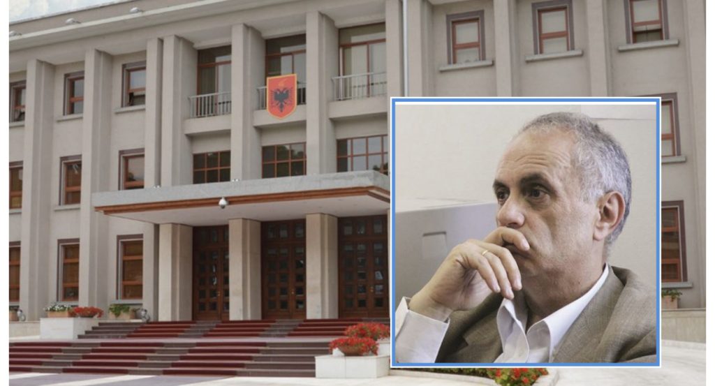 Presidenti normal si kalë gjysmë i ngordhur!