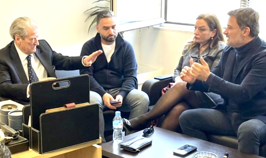 E PLOTË/ “Do të hiqesh si triumfator”, Berisha-Alibeajt: Ti punon kundër demokratëve për interes të Bashës