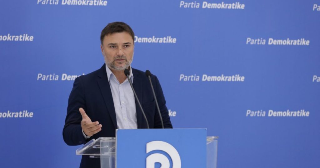 Enkelejd Alibeaj ankimoi vendimin e Agron Zhukrit për statutin e PD