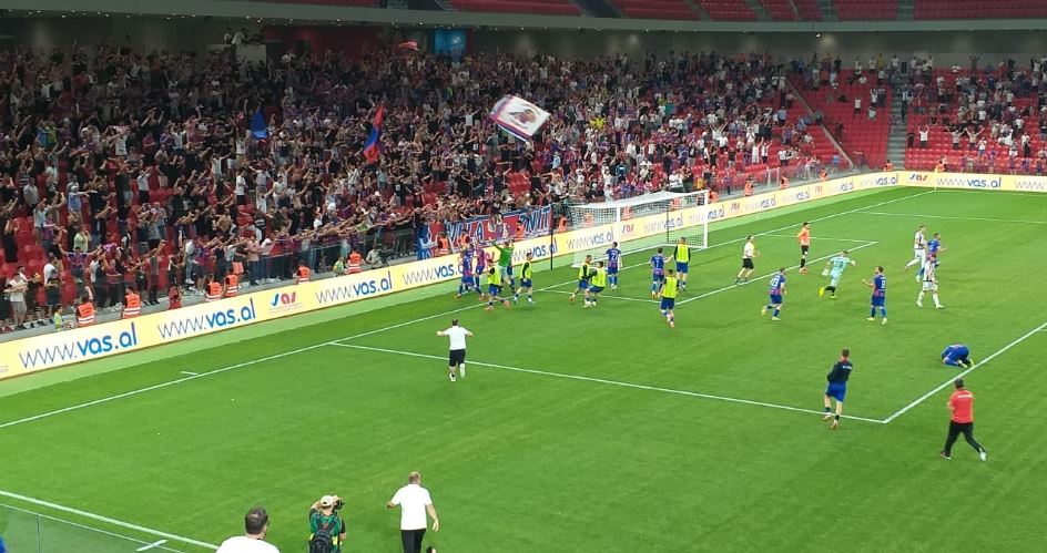 Vllaznia triumfon në Kupë