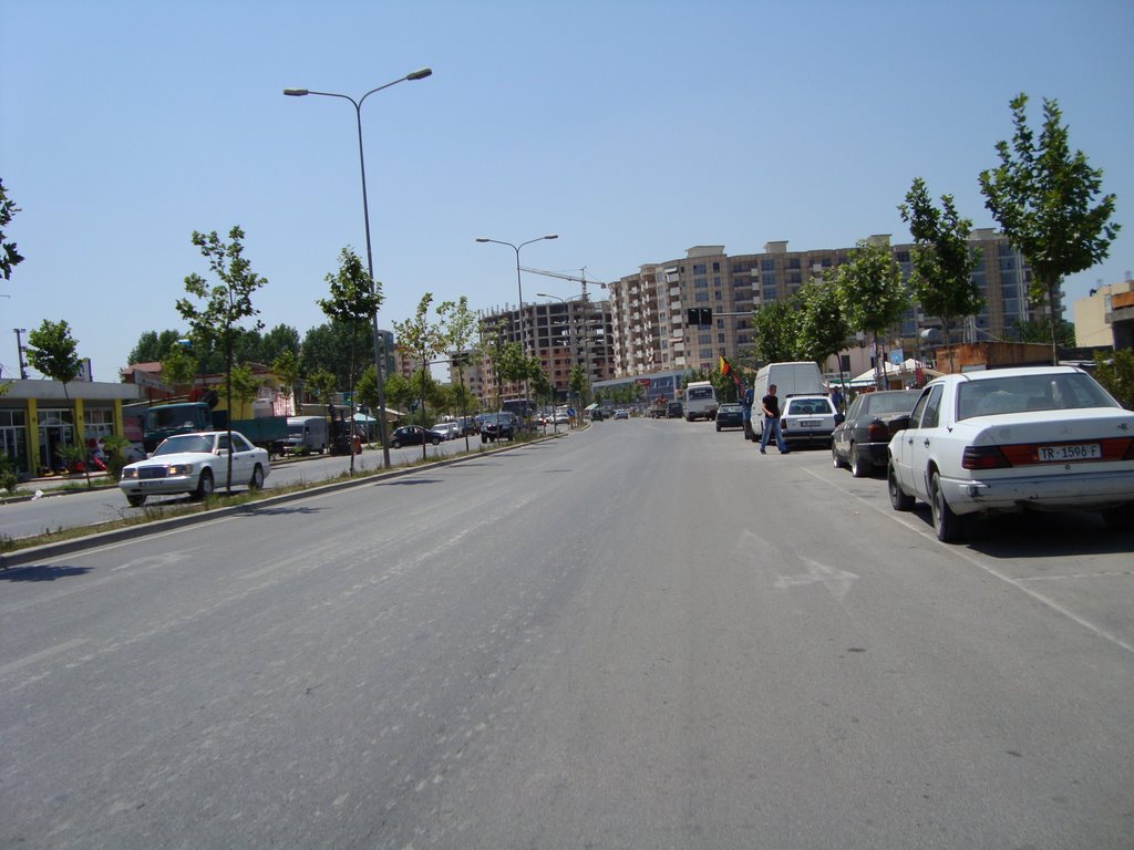 Tiranë/ 41-vjeçari godet me thikë dy persona në mes të lokalit