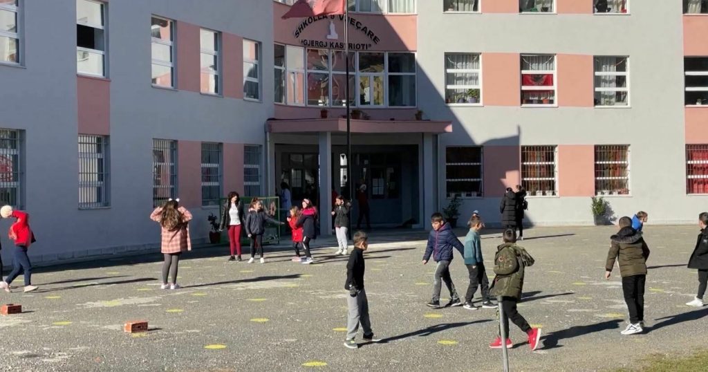 Më 25 maj / Mbyllen edhe shkollat e universitetet, ja vendimi