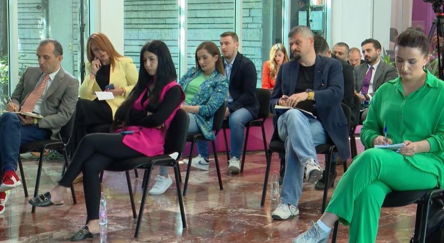Ramës po i dalin djajtë nga shishja