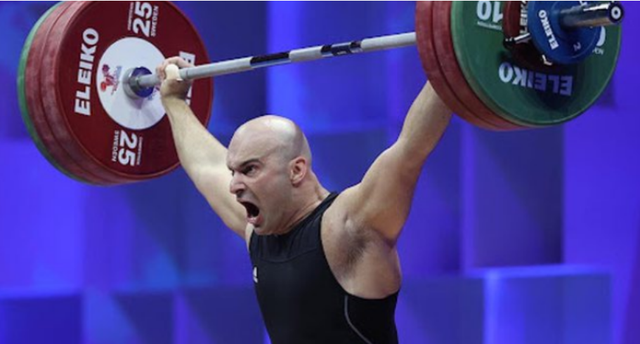 Erkand Qerimaj merr medalje të artë, shpallet kampion Evrope në peshëngritje