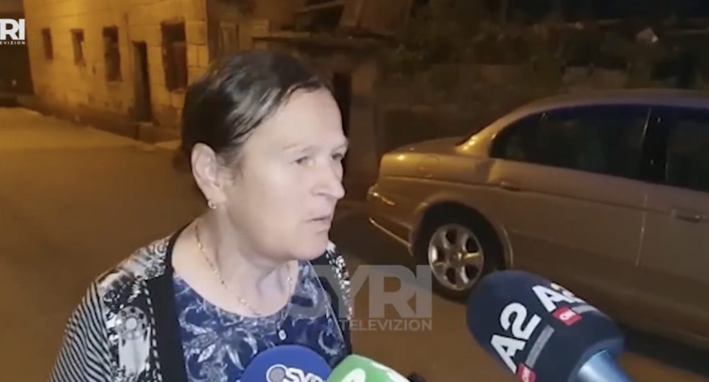 Tragjedia në Fushë Arrëz/ Fqinjët: Ishin familje me halle! Kanë mbetur vetëm 2 djemtë e mitur