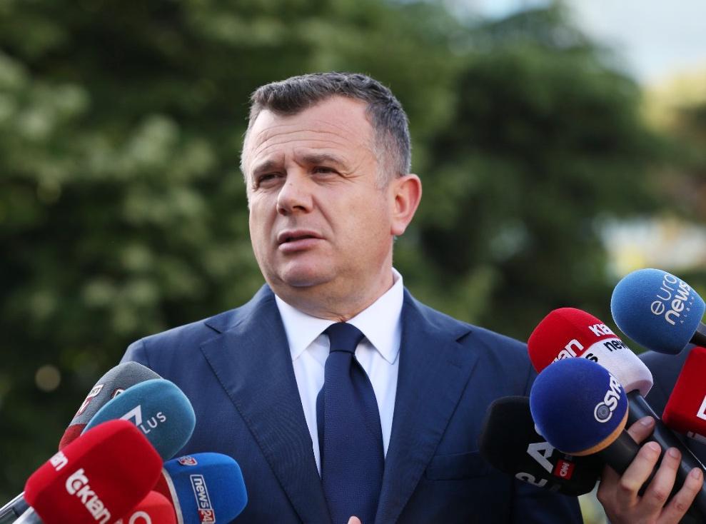 Kur do ta bëjë publike PS kandidaturën e saj për President?