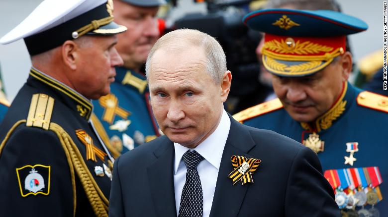 Putin, shkarkon nga detyra disa nga komandantët e lartë ushtarakë