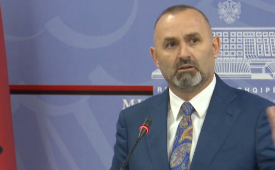 Ministri i Drejtësisë çon në SPAK zyrtaren e lartë të Agjencisë së Trajtimit të Pronave