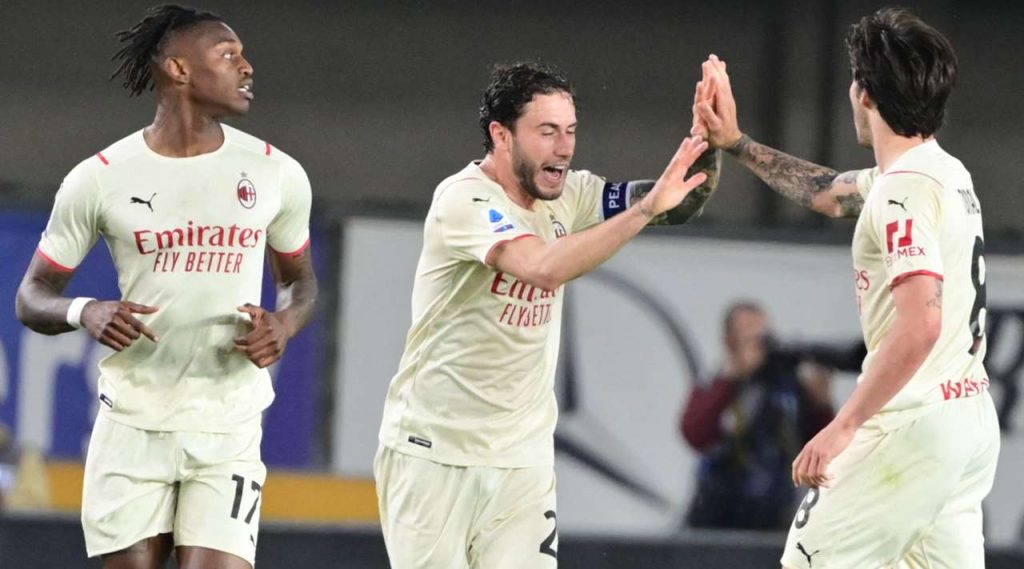 Milan, përmbys gjithçka dhe afrohen drejt titullit