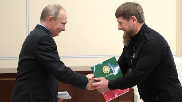 Komandanti çeçen i Putinit kërcënon hapur Poloninë: “Për 6 sekonda ju tregojmë se çfarë mund t’ju bëjmë”