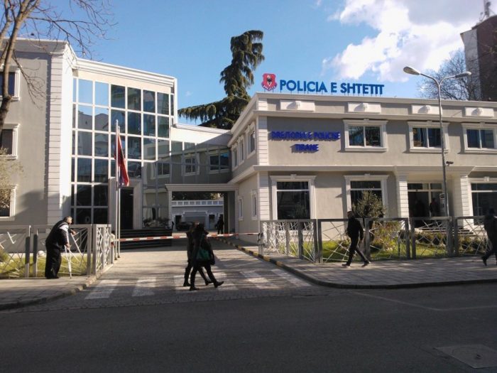 Antikorrupsioni “godet” Policinë, nën hetim 6 efektivë që kërkonin 200 euro për marrjen e pasaportës