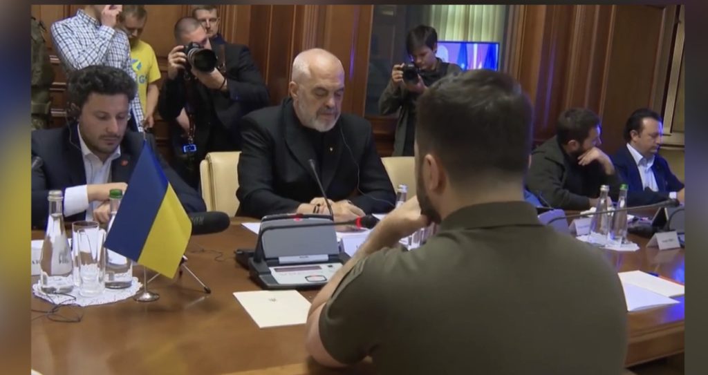 Zelensky “emëron” Ramën Kryeministër të Malit të Zi