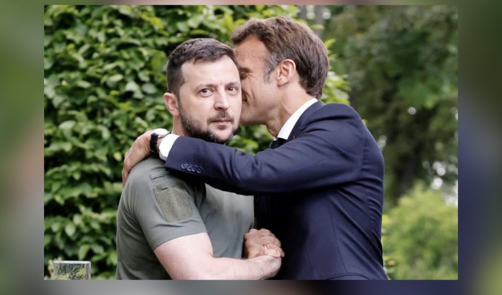 Çfarë po i thotë në vesh Macron homologut të Ukrainës