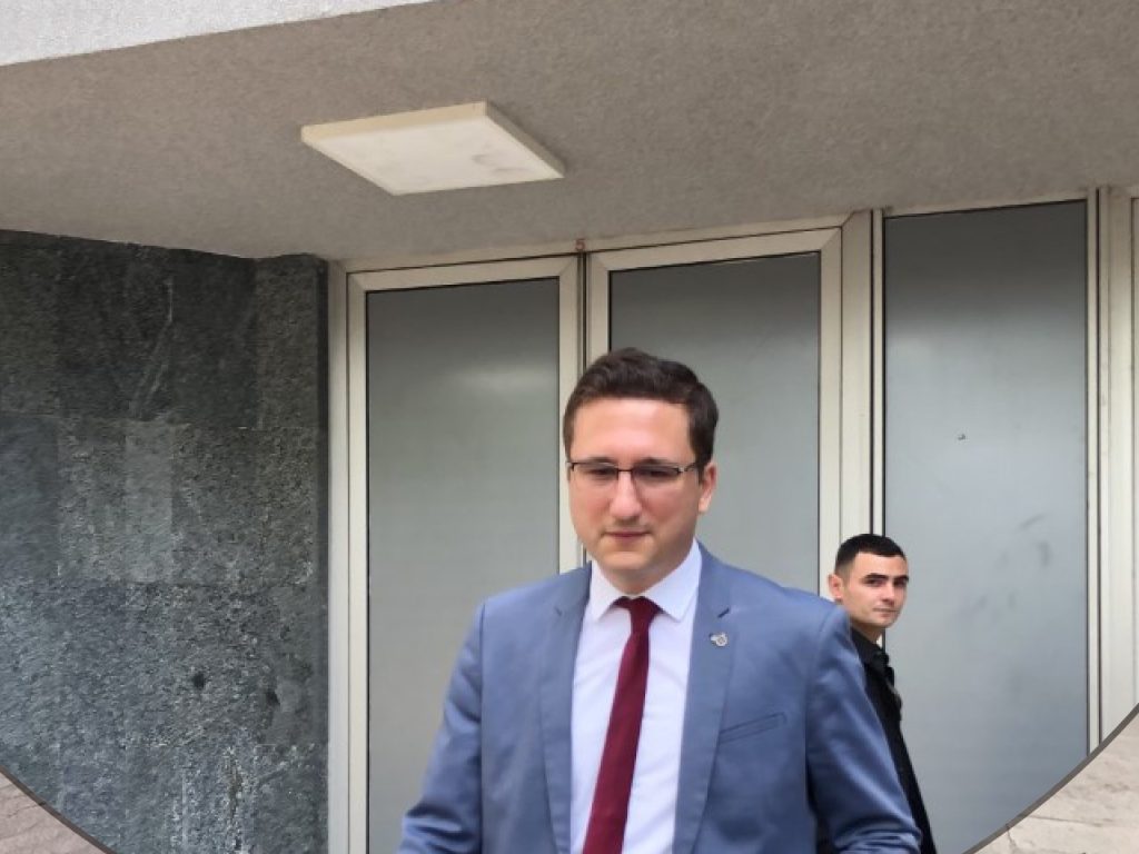 Vetingu/ Bevis Shehaj probleme në 3 kriteret e vlerësimit