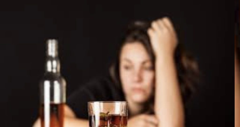 Të konsumosh  alkool  në zyrë; e  tepërt  dhe bezdi