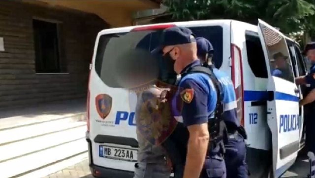 57-vjeçari tentoi të vriste me litar   në fyt gruan, arrestohet nga policia