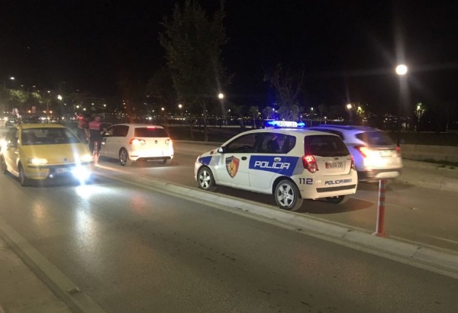 Kush është i forti i Durrësit që përplasi dy policët me ‘Range Rover’