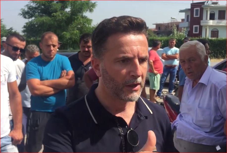 Braçe del në protestë me fermerët në Lushnjë: Me këta falimenton e gjithë Shqipëria