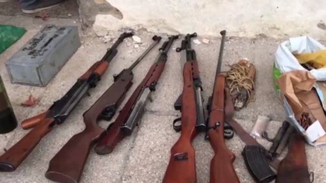 Detaje nga arsenali i armëve te Liqeni i Thatë