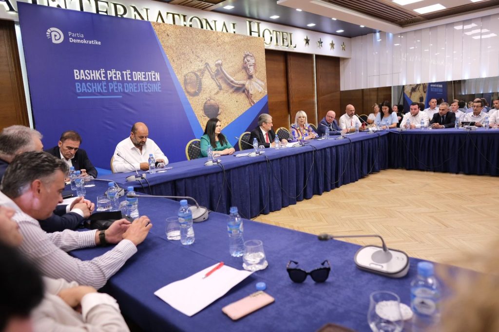Berisha: Harta e re gjyqësore, strategji për të shpopulluar vendin dhe përzënë shqiptarët
