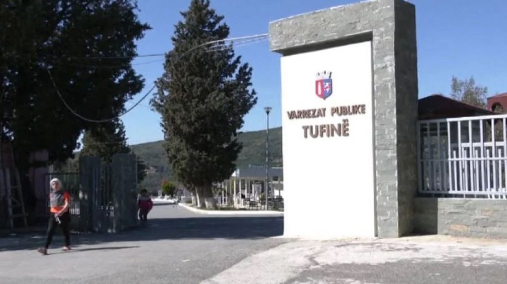 Zbardhet dëshmia e gruas që do rezervonte vendin për veten dhe bashkëshortin: Grumbullova kursimet