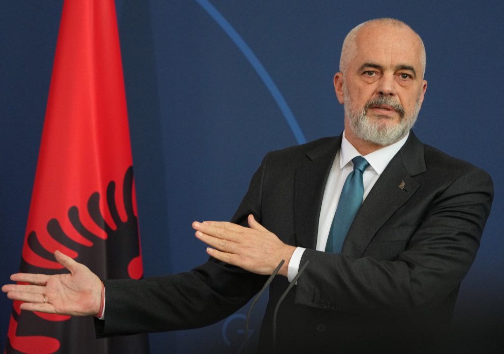 Opozita e lënë menjanë në tryezën e bisedimeve/Rama jep arsyen