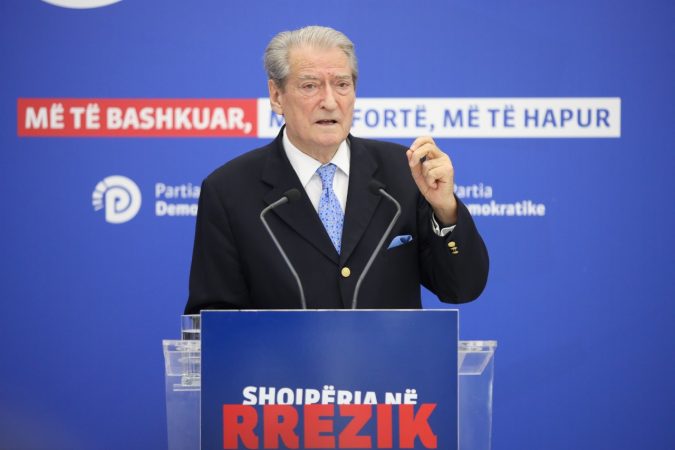 Berisha: Rama kërcënon qytetarët me ndërprerje të energjisë elektrike