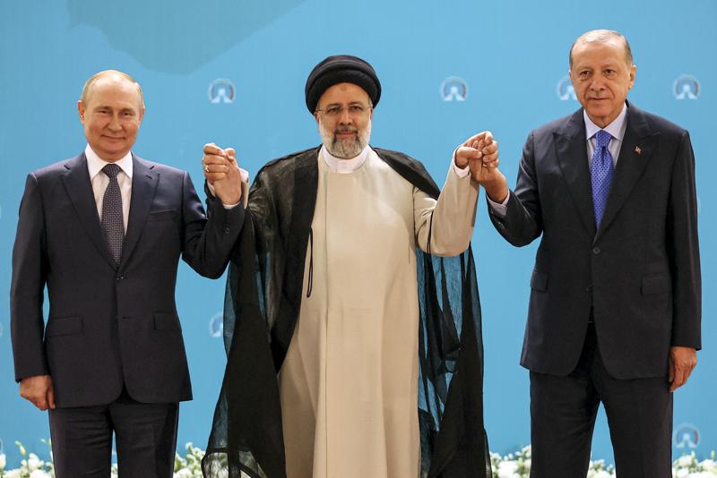 Putin, në Teheran, merr mbështetje të fortë nga Irani për Ukrainën