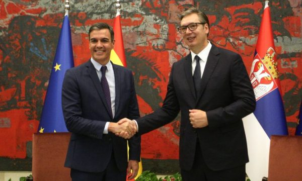 Kryeministri spanjoll: Ne mbështesim Serbinë para Kosovës