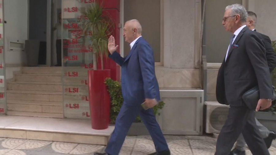 Meta rikthehet në selinë e LSI: Do bashkëpunoj me ata që besojnë te sovraniteti