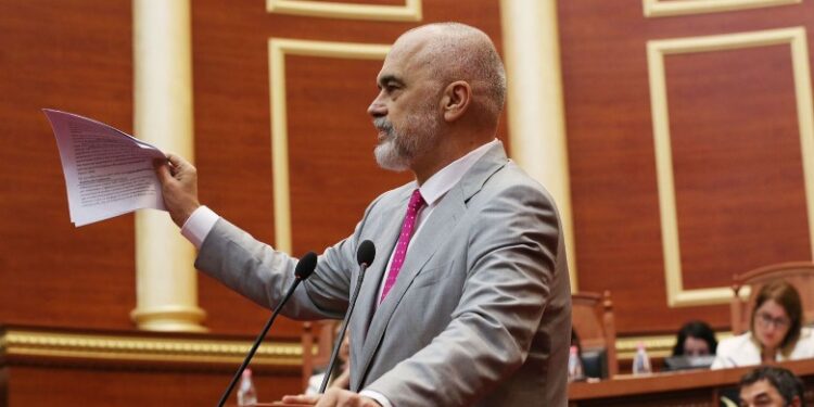 Rama e shfaq vetëm si politikani më pro Kosovës: Opozita është serbe