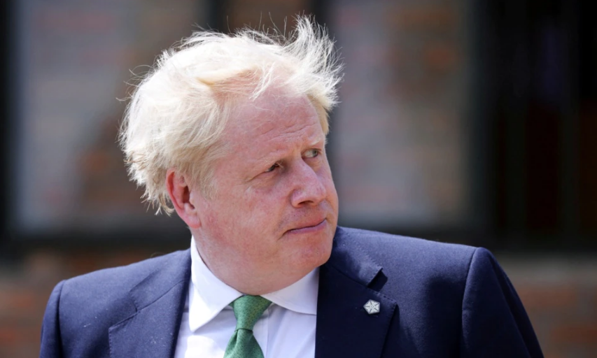Boris Johnson pranon të japë dorëheqjen