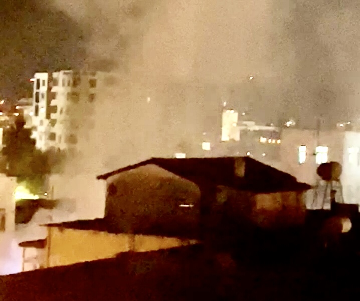 Shtëpia private përfshihet nga zjarri te Materniteti i ri, vdes foshnja 6 muajshe