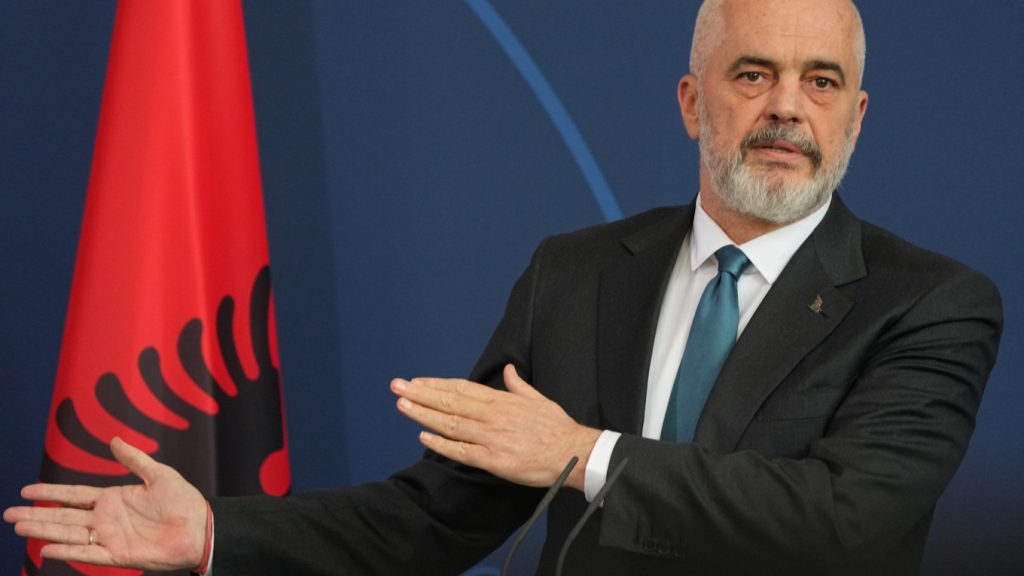 Sulmi në uzinën e armëve në Gramsh, media ruse: Një nga personat e arrestuar sulmoi ushtarët shqiptarë! Shqipëria është anëtare e NATO-s…