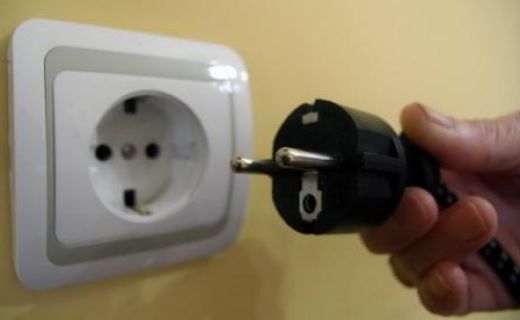 E rëndë, ra në kontakt me rrrymën elektrike vdes 29-vjeçarja në Durrës