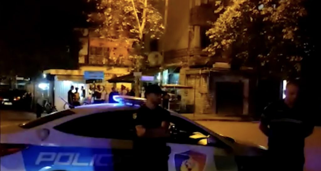 Shkodër, identifikohen dy të rinjtë që i bënë pritë me motor pranë banesës!