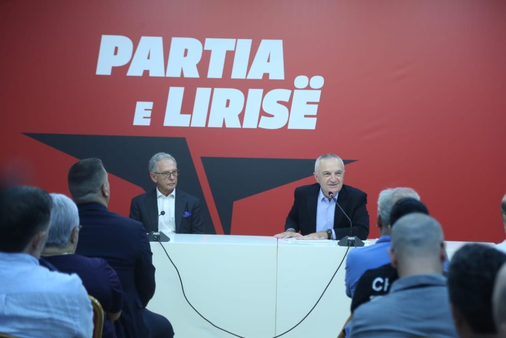 Agim Nesho: Kryeministri fshihet si struci për të mos lënduar mikun e tij Vuçiç