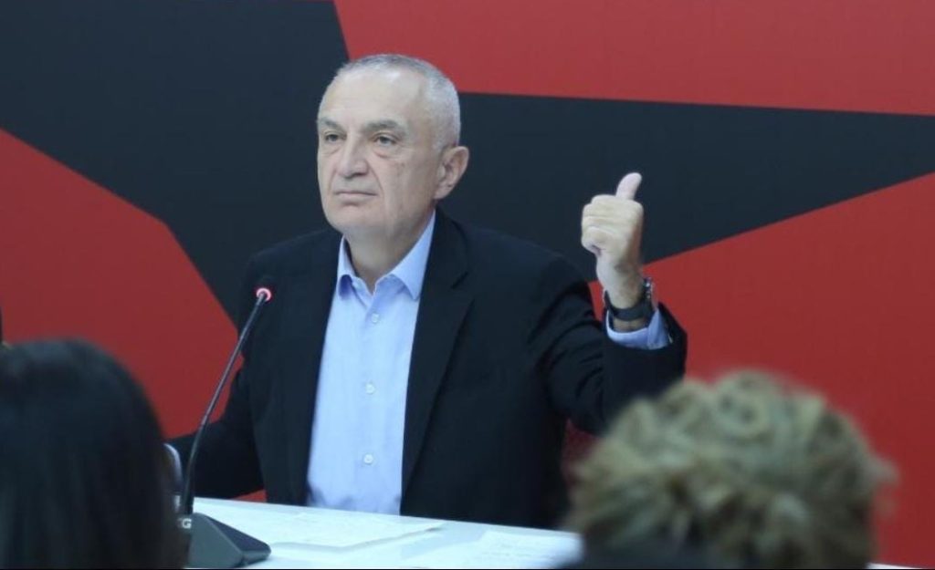 Ilir Meta paralajmëron punonjësit e administratës: Mos hidhni firma për korrupsion!